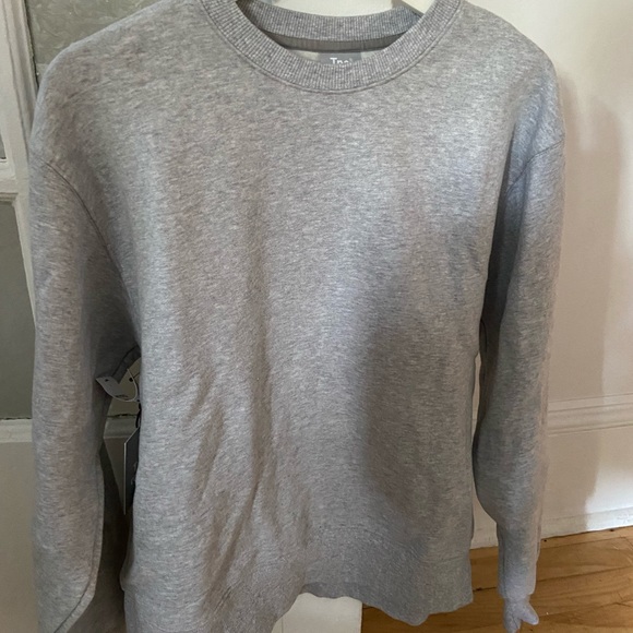 aritzia crew neck - Picture 2 of 3